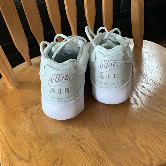 Nike Air, size 10, brand new - Picture 3 of 3